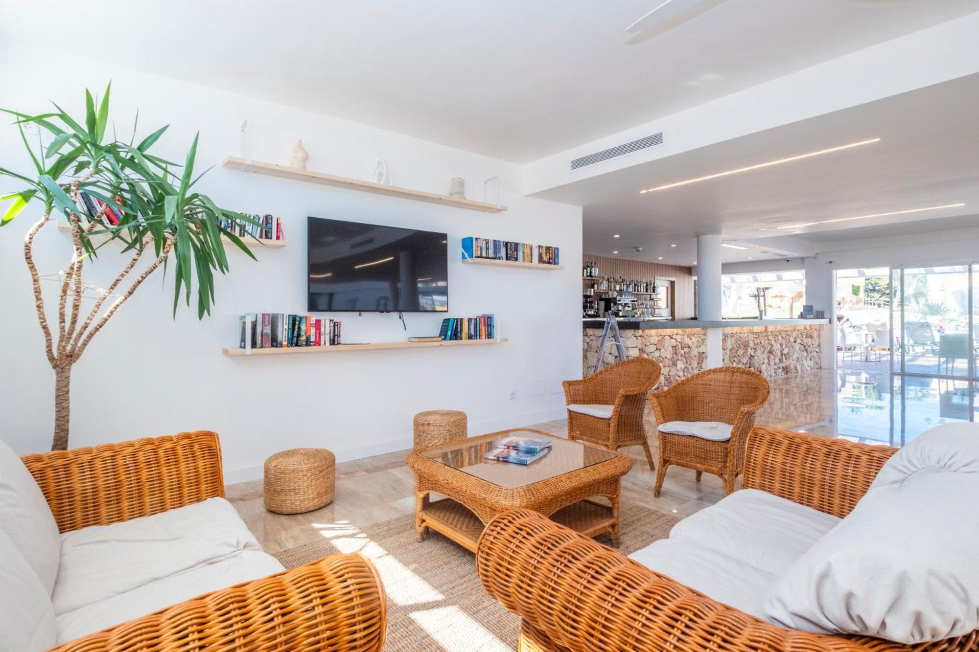 Comitas Isla Del Aire Aparthotel Punta Prima  Εξωτερικό φωτογραφία