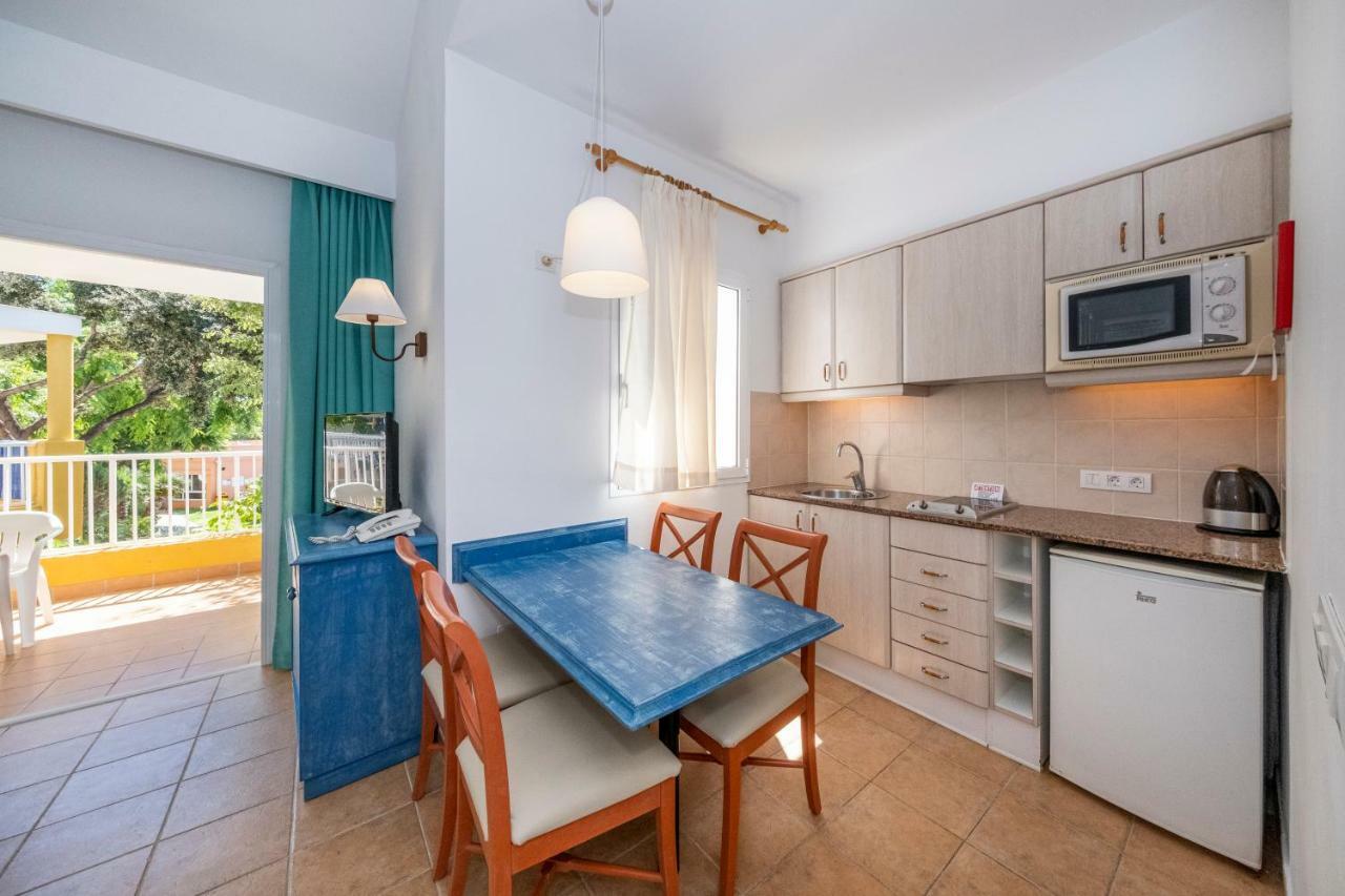 Comitas Isla Del Aire Aparthotel Punta Prima  Εξωτερικό φωτογραφία